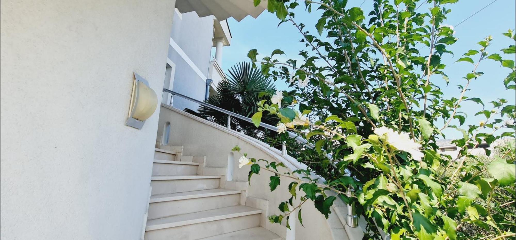 Olivegarten * Ulcinj